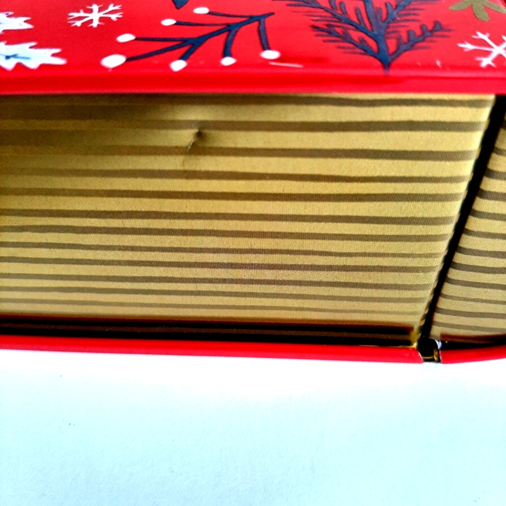 Beautiful "Book" Box - Picture 8 of 8